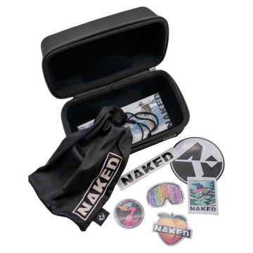 Das schwarze Skibrille-Etui mit Reißverschluss von NAKED Optics wird mit einem gebrandeten Etui und verschiedenen NAKED-Aufklebern geliefert - ideal zum Schutz und zur Organisation Ihrer Skibrille.